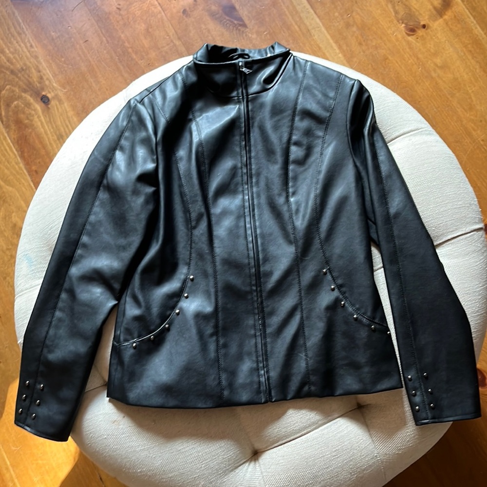 Colebrook Classics women’s faux leather jacket